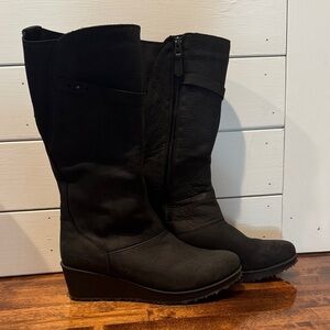 Vibram Eddie Bauer 15” tall 2 1/4” heel women’s full zip, lined boots.